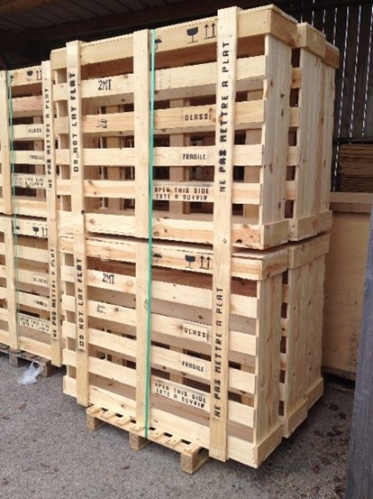 Caisses en bois ajourées